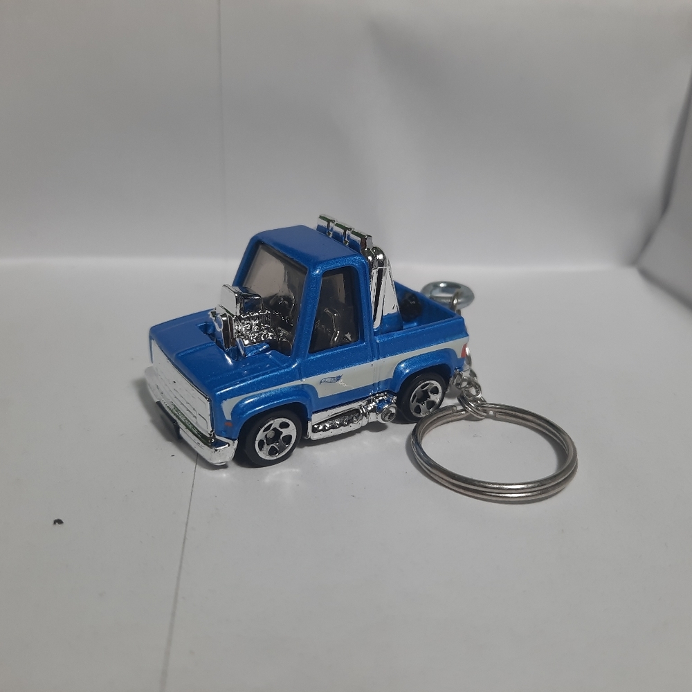 Toon'd '83 Chevy Silverado Keychain